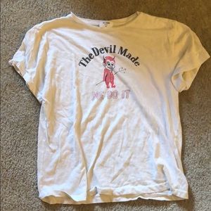 GRAPHIC T SHIRT- NEVER WORN